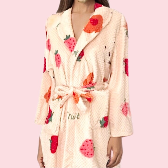 Graphic Plush Robe with Strawberries, Fruits NWOT - Picture 3 of 6